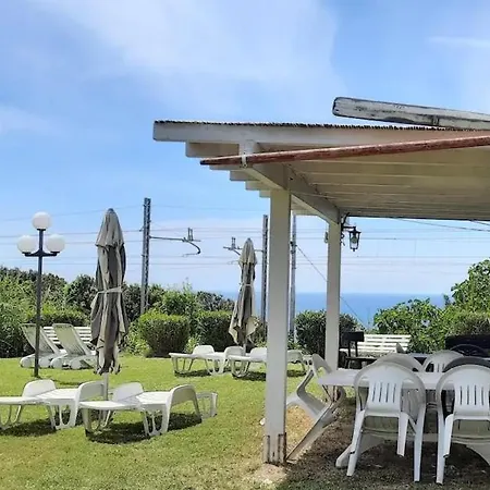 Oasi Verde Con Terrazza Sul Mare E Con Piscina Lägenhet *