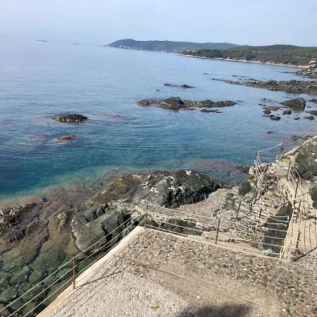 Oasi Verde Con Terrazza Sul Mare E Con Piscina Apartment Castiglioncello